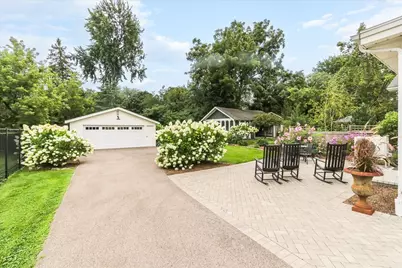 225 Coolidge Avenue, Barrington, IL 60010 - Photo 4