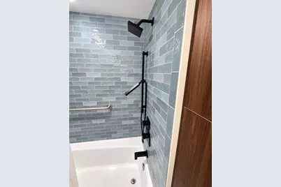 [Address not provided], Evanston, IL 60201 - Photo 6
