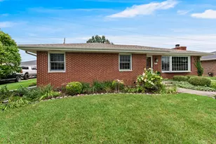 1820 Root St, Crest Hill, IL 60403 - Photo 2