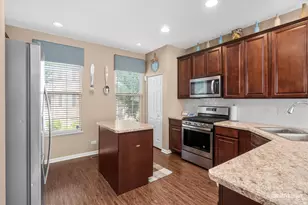 263 Lakeshore Dr, Oswego, IL 60543 - Photo 2