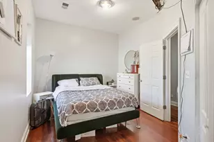 1517 E Marquette Rd, Chicago, IL 60637 - Photo 10