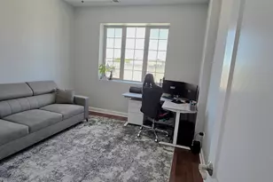 2900 W Irving Park Rd, Chicago, IL 60618 - Photo 16