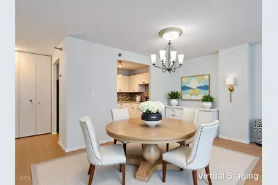 70 W Huron Street #605, Chicago, IL 60654 - Photo 10