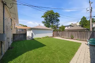 940 N Oak Park Ave, Oak Park, IL 60302 - Photo 4