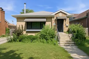 940 N Oak Park Ave, Oak Park, IL 60302 - Photo 1