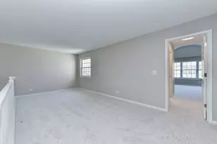 8426 Dawn Ln, Darien, IL 60561 - Photo 24