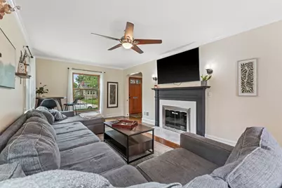 759 Laurel Avenue, Des Plaines, IL 60016 - Photo 6