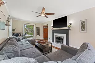 759 Laurel Ave, Des Plaines, IL 60016 - Photo 6