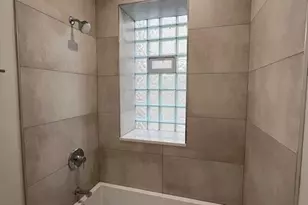 3726 N Racine Ave, Chicago, IL 60613 - Photo 10