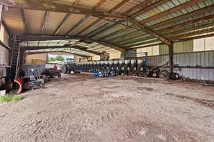 21084 Trolly Rd, Galva, IL 61434 - Photo 48