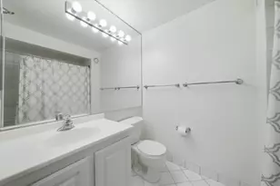 345 N LaSalle St, Chicago, IL 60654 - Photo 8