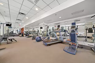345 N LaSalle St, Chicago, IL 60654 - Photo 16