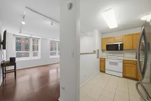 345 N LaSalle St, Chicago, IL 60654 - Photo 2