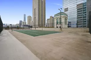 345 N LaSalle St, Chicago, IL 60654 - Photo 14