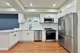 3316 W Flournoy St, Chicago, IL 60624 - Photo 2