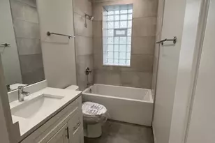 3726 N Racine Ave, Chicago, IL 60613 - Photo 10