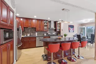 425 E Grouse Ln, Deerfield, IL 60015 - Photo 2