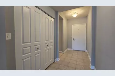 101 Pointe Drive #302, Northbrook, IL 60062 - Photo 2