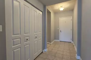 101 Pointe Dr, Northbrook, IL 60062 - Photo 2