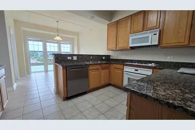 101 Pointe Drive #302, Northbrook, IL 60062 - Photo 4