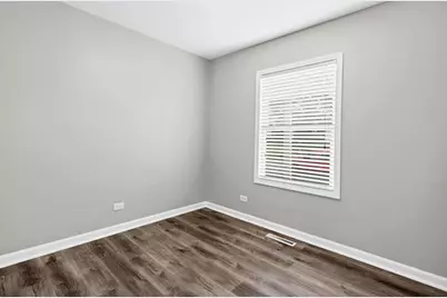 1022 Villa Vista Drive, Round Lake Beach, IL 60073 - Photo 10
