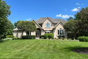 29051 N Cleek Ct, Mundelein, IL 60060 - Photo 2