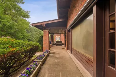 6829 S Constance Avenue, Chicago, IL 60649 - Photo 2