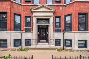 800 W George St, Chicago, IL 60657 - Photo 2