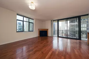 630 N State St, Chicago, IL 60654 - Photo 2
