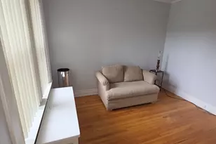 8239 S Carpenter St, Chicago, IL 60620 - Photo 4