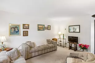 1753 Bristol Walk, Hoffman Estates, IL 60169 - Photo 4