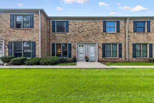 1753 Bristol Walk, Hoffman Estates, IL 60169 - Photo 1