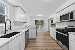 5011 Trafford Dr, Loves Park, IL 61111 - Photo 8