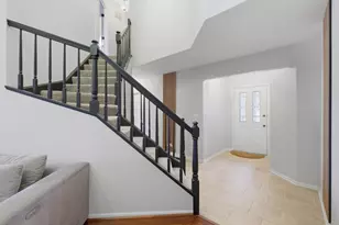 1729 Pebble Beach Ct, Hoffman Estates, IL 60169 - Photo 2