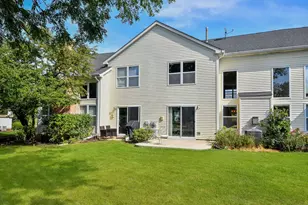 1004 Charlestowne Dr, West Chicago, IL 60185 - Photo 14