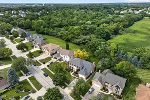 450 Ford Ln, Bartlett, IL 60103 - Photo 2