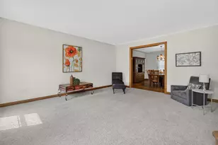 450 Ford Ln, Bartlett, IL 60103 - Photo 4