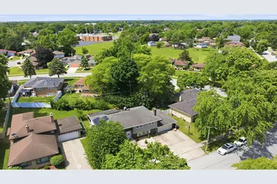 935 E 169th Street, South Holland, IL 60473 - Photo 4