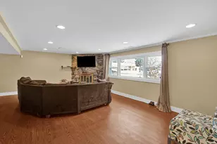 935 E 169th St, South Holland, IL 60473 - Photo 30