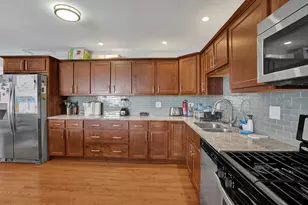 935 E 169th St, South Holland, IL 60473 - Photo 22