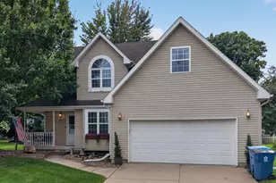 613 Magnolia Ln, Ottawa, IL 61350 - Photo 1