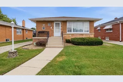 4524 W 100th Place, Oak Lawn, IL 60453 - Photo 1
