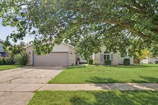 603 Laurel Dr, Saint John, IL 61873 - Photo 2