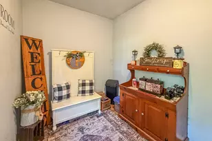 810 N 4th St, Saint John, IL 61873 - Photo 16