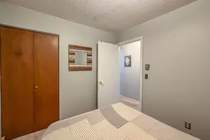 810 N 4th St, Saint John, IL 61873 - Photo 38