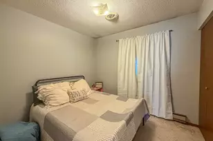 810 N 4th St, Saint John, IL 61873 - Photo 36