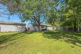 810 N 4th St, Saint John, IL 61873 - Photo 44