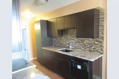 2214 Brittany Court #2214, Schaumburg, IL 60194 - Photo 4