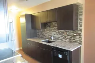 2214 Brittany Ct, Schaumburg, IL 60194 - Photo 4