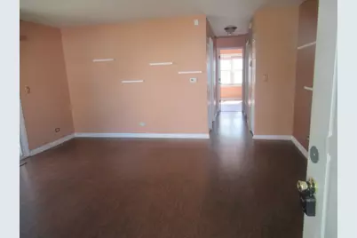 2214 Brittany Court #2214, Schaumburg, IL 60194 - Photo 2